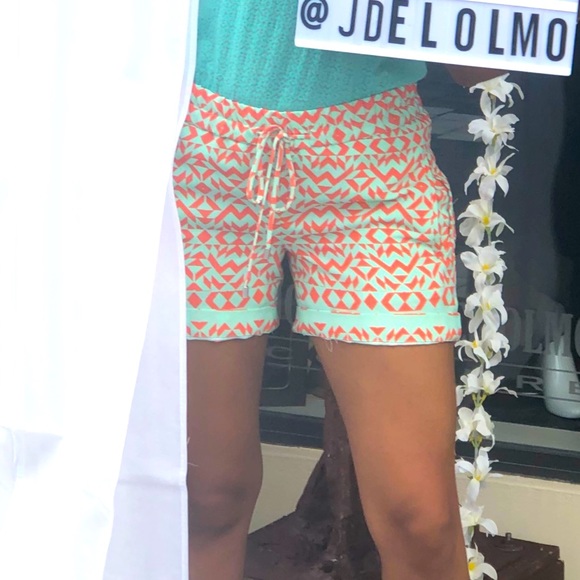 The Limited printed shorts - Picture 2 of 3